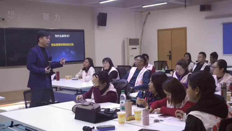 9d070855fbfd3e754791faf7300240c