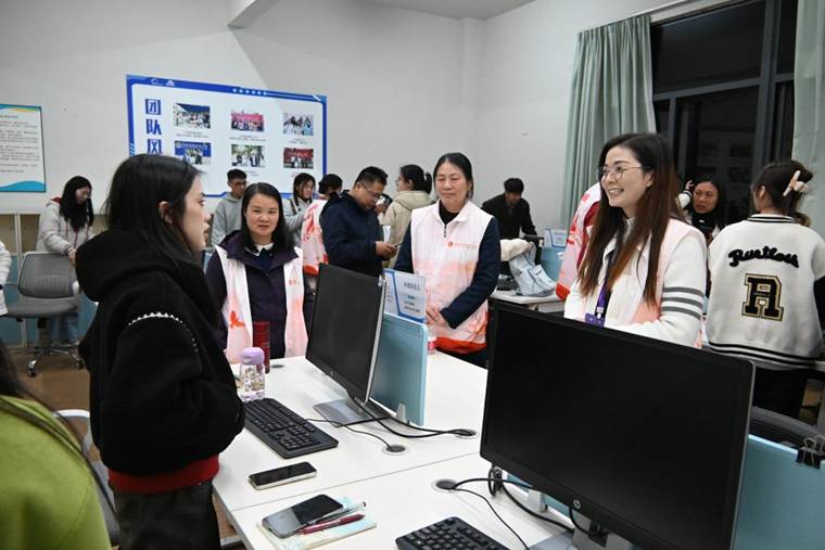 ee9abf1a7c2f7ad592be5d71462e945